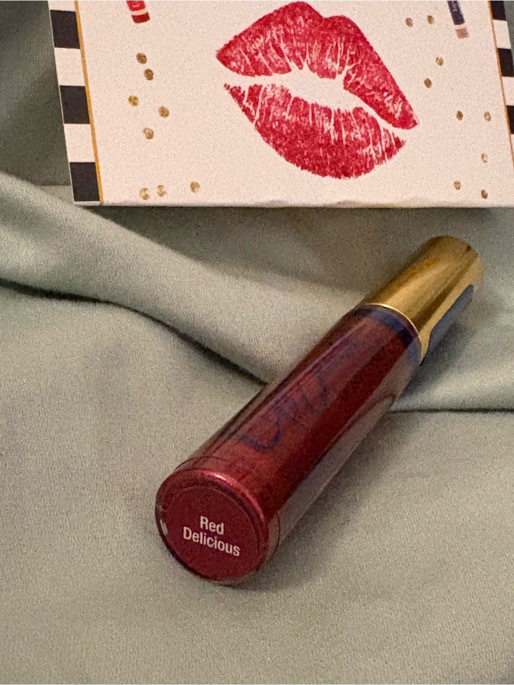 Red Delicious SeneGence Lipsense Moisturizing Lip GLOSS New Old Stock